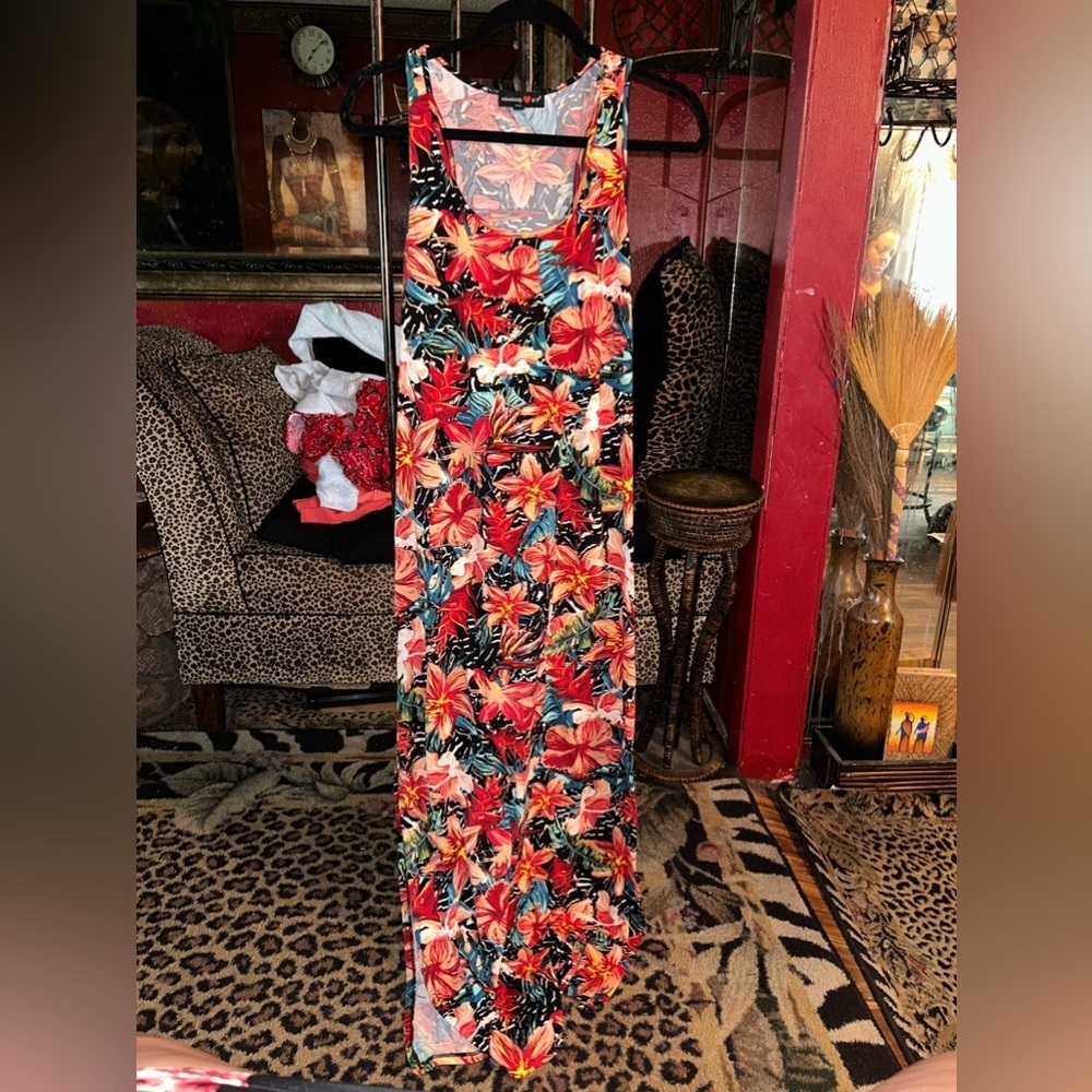 Women’s plus size floral maxi dress - Picture 1 of 2